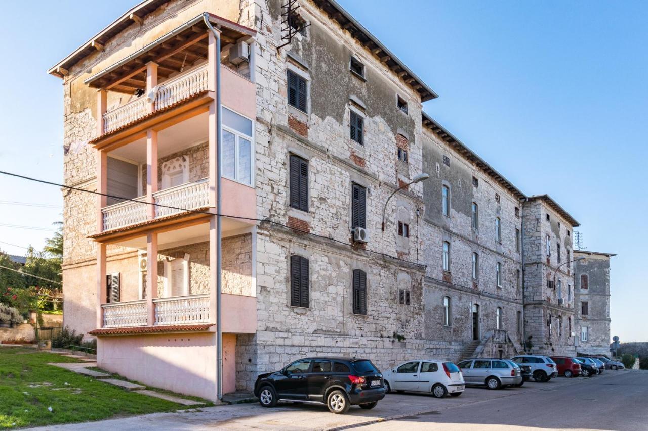 Apartman Lussi Πούλα Εξωτερικό φωτογραφία
