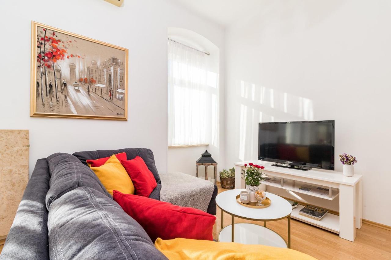 Apartman Lussi Πούλα Εξωτερικό φωτογραφία