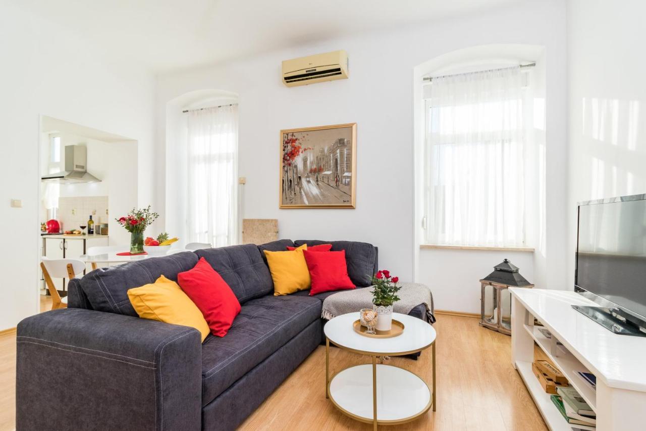 Apartman Lussi Πούλα Εξωτερικό φωτογραφία