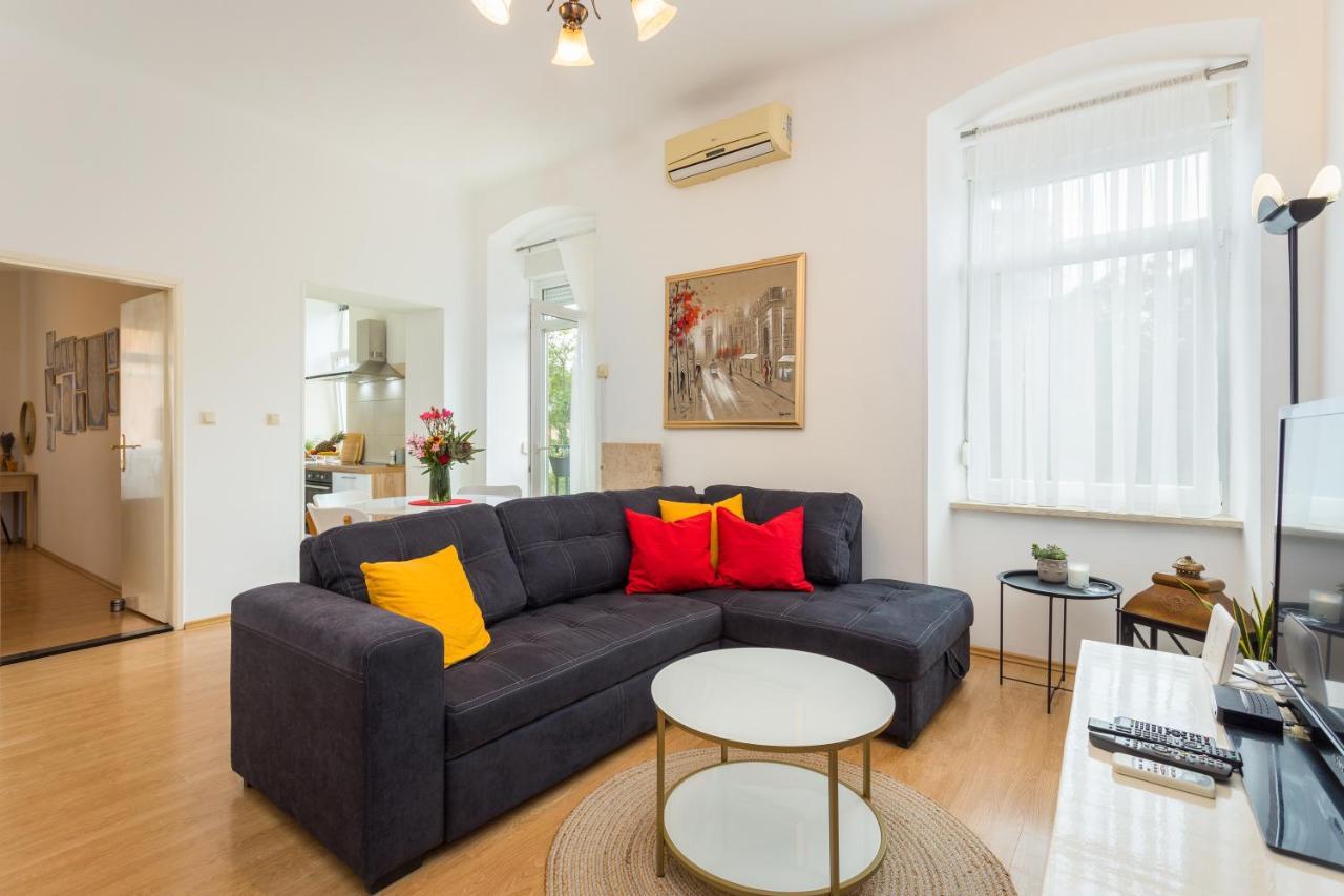 Apartman Lussi Πούλα Εξωτερικό φωτογραφία